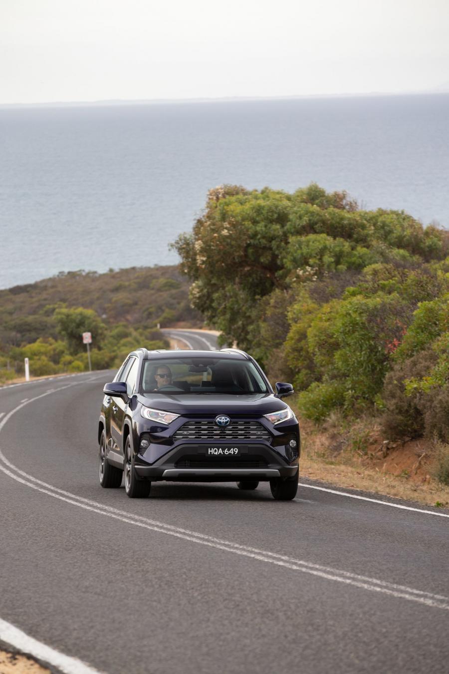 Toyota RAV4 Hybrid Cruiser 2019 года  (AU) (фото 5 из 21)